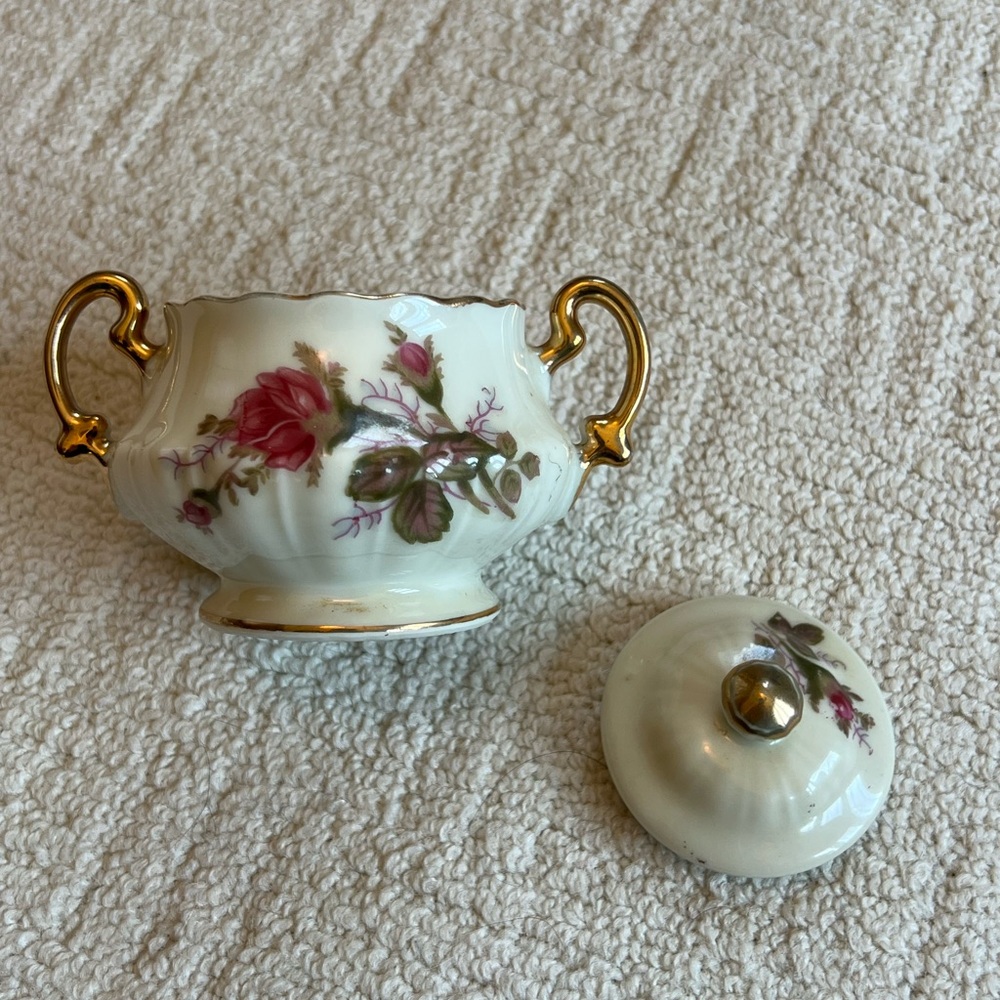 Vintage Anique Floral Porcelain Sugar Bowl Gold Accents - Picture 5 of 6